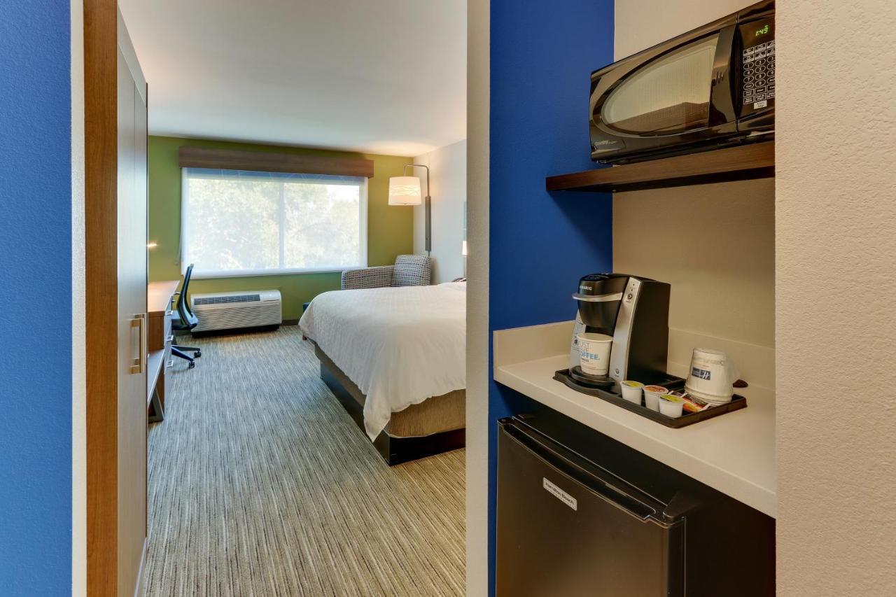 Hotel Express & - - Civic Center 3*