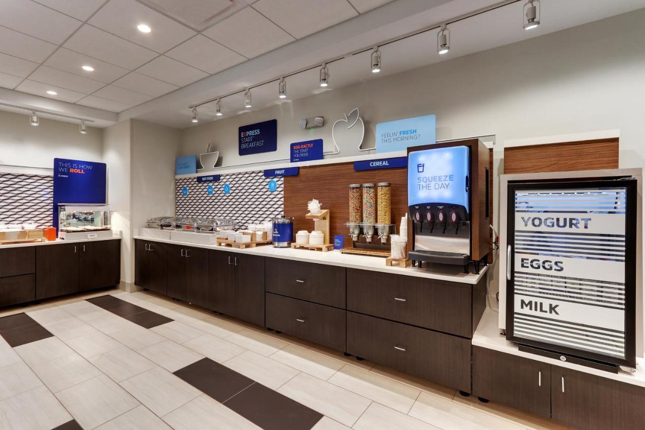 Hotel Express & - - Civic Center 3*
