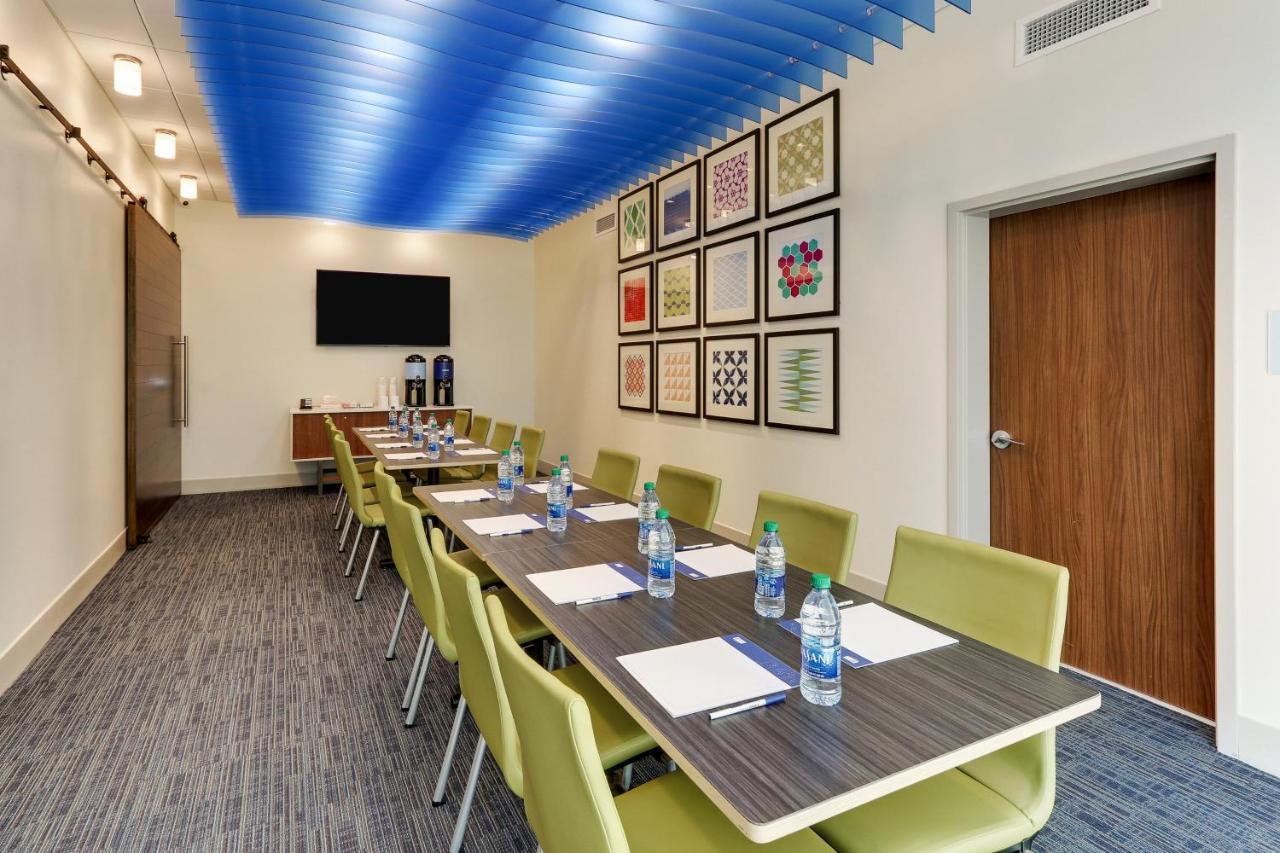 Express & - - Civic Center Hotel 3*